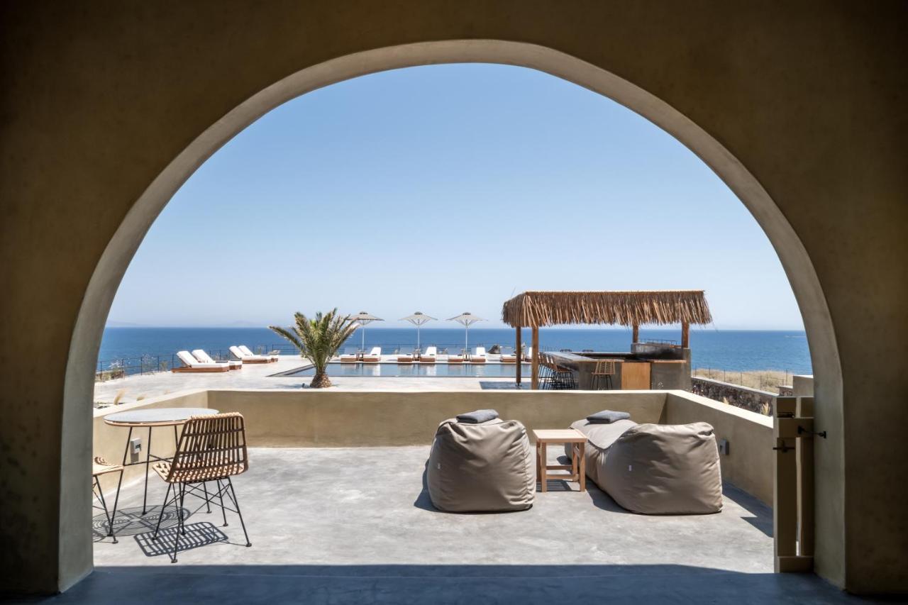 Colombos Beachfront Foinikia  Экстерьер фото