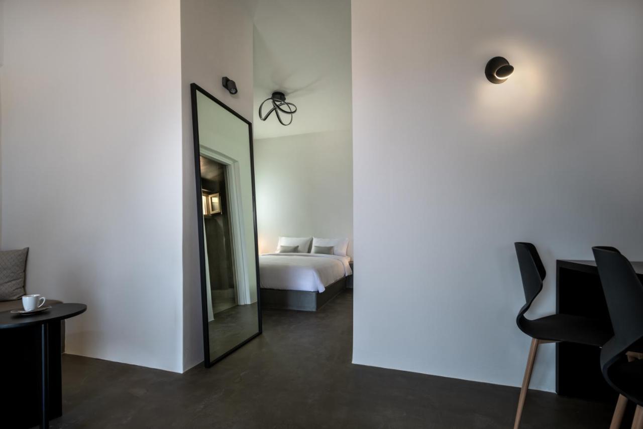 Colombos Beachfront Foinikia  Экстерьер фото