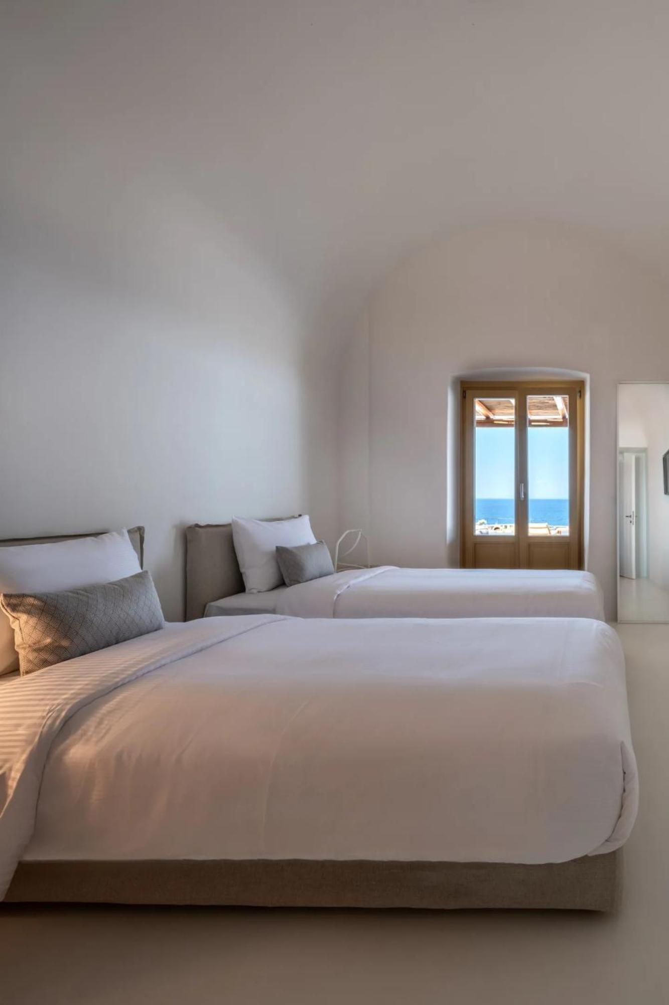 Colombos Beachfront Foinikia  Номер фото
